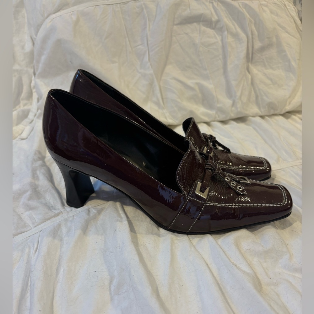Burgundy Patent Leather Loafer Heels Square Toe Women’s 9.5